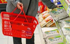 飲食料の値上がりが家計を圧迫している 飲食料の値上がりが家計を圧迫している