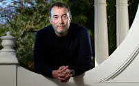 7日付で退任したワシントン・ポストのルイスCEO=AP