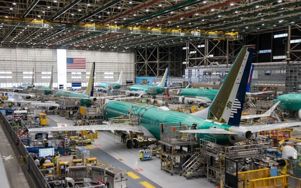 小型機「737」を製造するボーイング工場（米西部ワシントン州シアトル郊外）