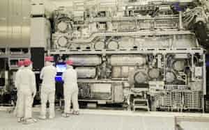 蘭ASMLが米インテルに納入した高性能のEUV装置(米インテル提供) 蘭ASMLが米インテルに納入した高性能のEUV装置(米インテル提供)