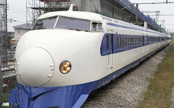 丸みを帯びたデザインで「夢の超特急」と話題になった初代東海道新幹線の車両