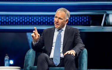 米ヘッジファンド大手シタデルの創業者ケン・グリフィン氏は、トランプ政権のメンバーは自らや家族を裕福にするための政策を打ち出していると批判した=ロイター