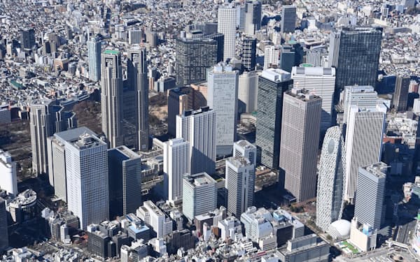 超高層ビルやタワーマンションでは長周期地震動への対策が重要になる（東京都庁付近のビル群）