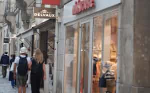 欧州のミキハウスの店舗にはアラブの富裕層も多く訪れる(フランス・パリの直営店) 欧州のミキハウスの店舗にはアラブの富裕層も多く訪れる(フランス・パリの直営店)