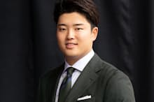 SUITS OF THE YEAR 2022を受賞した東京ヤクルトスワローズの村上宗隆選手　撮影：筒井義昭