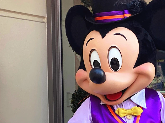 米ディズニー 採用凍結 人員削減へ 強まる利益重視 日本経済新聞 米ディズニー 採用凍結 人員削減へ 強まる利益重視 日本経済新聞