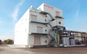 松山工場のシリカゲル製造設備 松山工場のシリカゲル製造設備