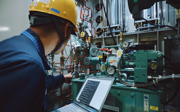 日立とダイキンは業務用エアコンを製造する設備の故障診断AIを構築