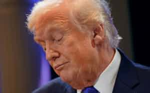 トランプ関税への違憲判決は政策の不確実性を再び高める(20日、米首都ワシントン)=ロイター トランプ関税への違憲判決は政策の不確実性を再び高める(20日、米首都ワシントン)=ロイター