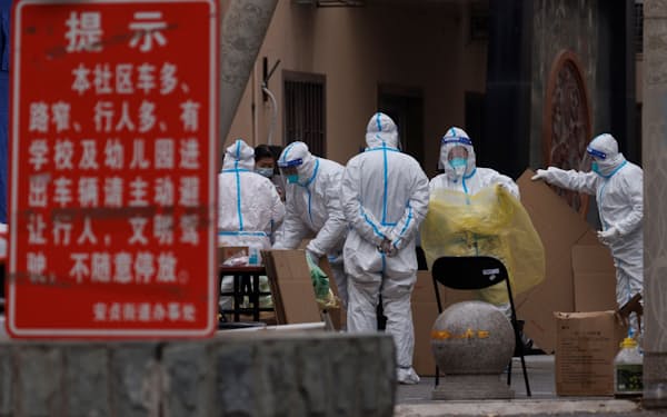 中国政府によると北京市の市中感染者は17日、466人で最多を記録=ロイター