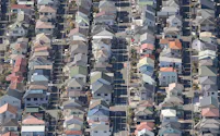 持ち家と賃貸、どちらも50年の総支出は1億円を超す