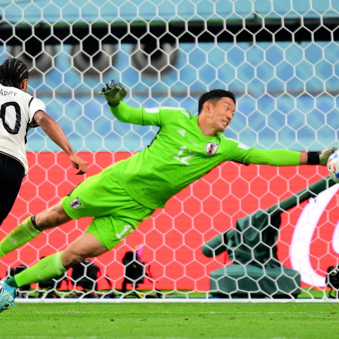 gk権田修一 魂のセーブ連発 サッカー日本代表がドイツに勝利 日本経済新聞 gk権田修一 魂のセーブ連発 サッカー日本代表がドイツに勝利 日本経済新聞