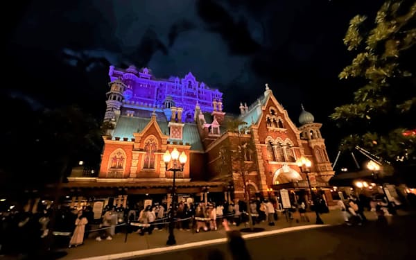 ディズニーリゾート 3年ぶり学生割引 23年1 3月 日本経済新聞 ディズニーリゾート 3年ぶり学生割引 23年1 3月 日本経済新聞