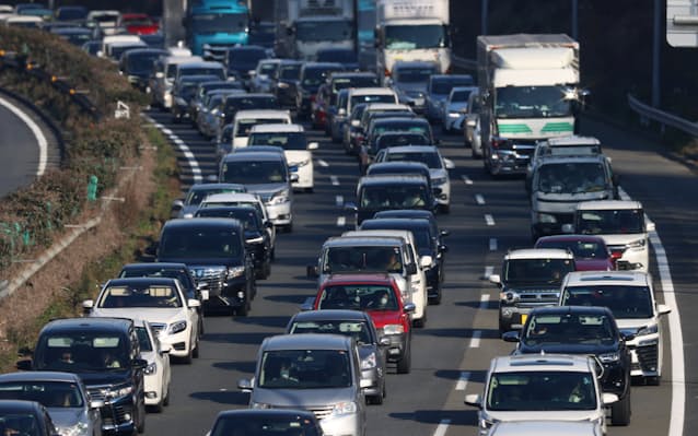 自動車保険 備えて安全 補償や運転の心がけで安く 日本経済新聞 自動車保険 備えて安全 補償や運転の心がけで安く 日本経済新聞