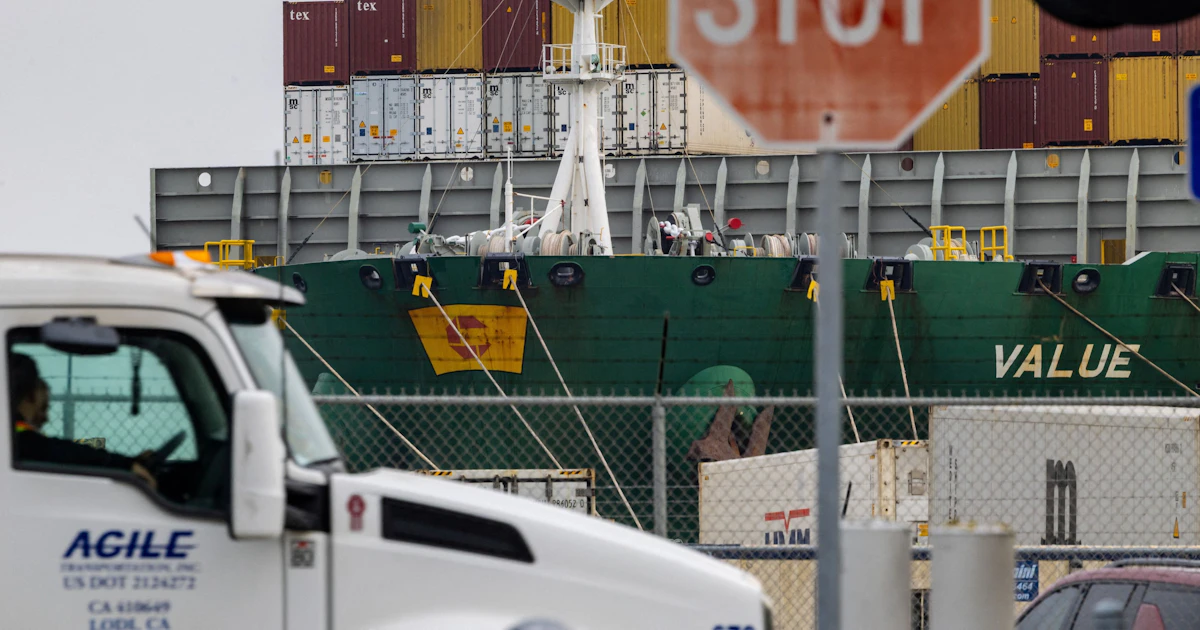 トランプ関税、企業が還付金権利を「転売」 違憲判決で価格2倍に急騰 - 日本経済新聞