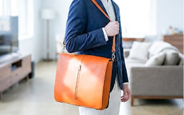 美しく機能的なショルダーバッグ