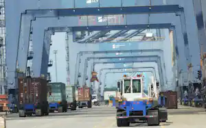 メキシコの主要輸出港をCKハチソン子会社は長く管理してきた(メキシコ中西部ラサロ・カルデナス港) メキシコの主要輸出港をCKハチソン子会社は長く管理してきた(メキシコ中西部ラサロ・カルデナス港)