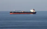 FILE PHOTO: Oil tankers pass through the Strait of Hormuz, December 21, 2018. REUTERS/Hamad I Mohammed/File Photo