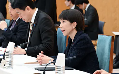 社会保障国民会議の初会合で発言する高市首相(26日、首相官邸)