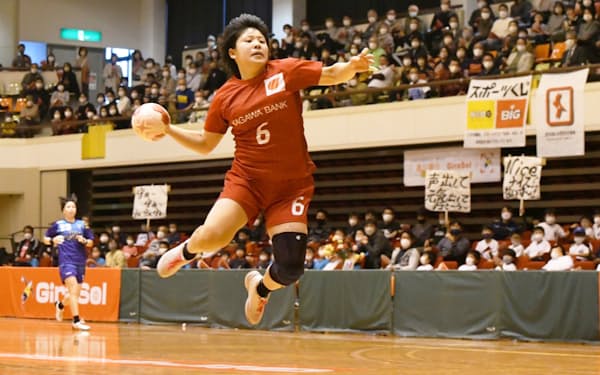 香川銀行の女子ハンドボールチームは22年から国内最高峰リーグに参戦している