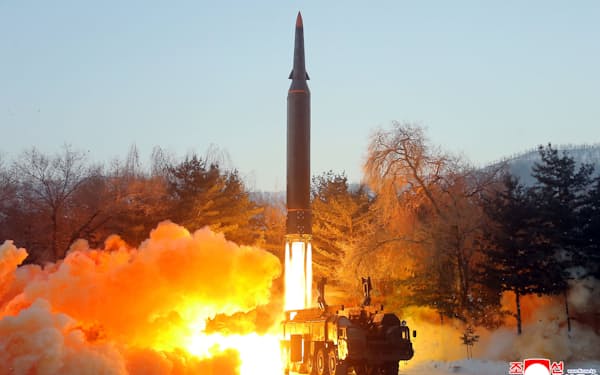 北朝鮮が発射したとする「極超音速ミサイル」＝朝鮮通信