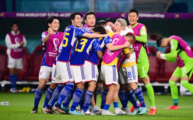 欧州移籍の波を力に サッカー日本代表 ワールドカップ16強 日本経済新聞 欧州移籍の波を力に サッカー日本代表 ワールドカップ16強 日本経済新聞