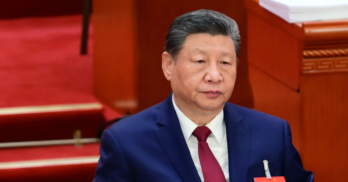 中国、全人代で成長目標下げ 市場の見方「長期の成長モデルに移行」 - 日本経済新聞