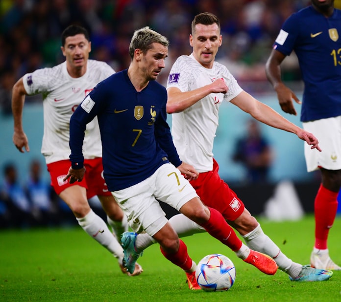 フランスとイングランド8強 サッカーワールドカップ 日本経済新聞 フランスとイングランド8強 サッカーワールドカップ 日本経済新聞