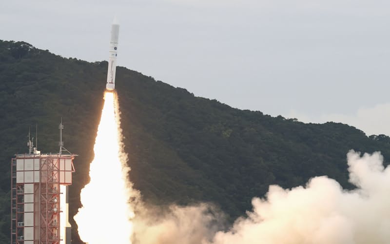 打ち上げに失敗した小型ロケット「イプシロン」6号機(10月12日、鹿児島県肝付町の内之浦宇宙空間観測所)=共同
