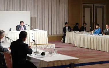 鹿児島市で開かれた衆院予算委の地方公聴会(8日)=共同