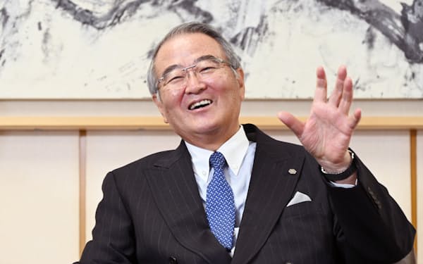 1951年千葉県生まれ。74年慶応大経済卒、キッコーマン醤油（現キッコーマン）入社。2013年社長CEO、21年から現職。キッコーマンの前身である野田醤油の創業家出身。71歳