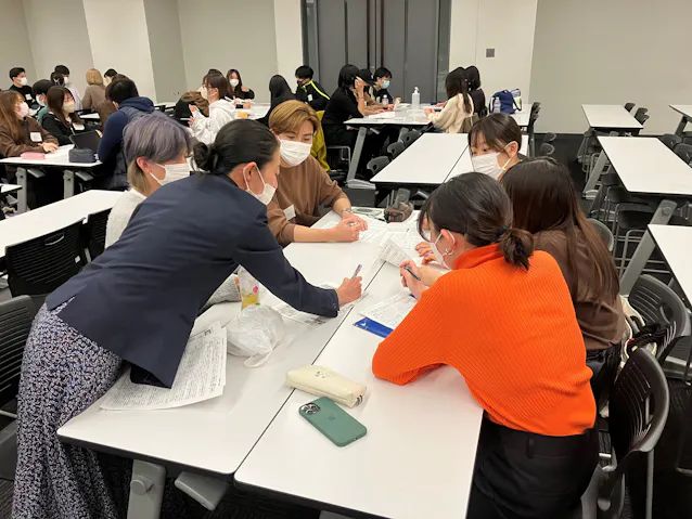 青山学院大学法学部 実例を重視し人権意識養う 日本経済新聞 青山学院大学法学部 実例を重視し人権意識養う 日本経済新聞