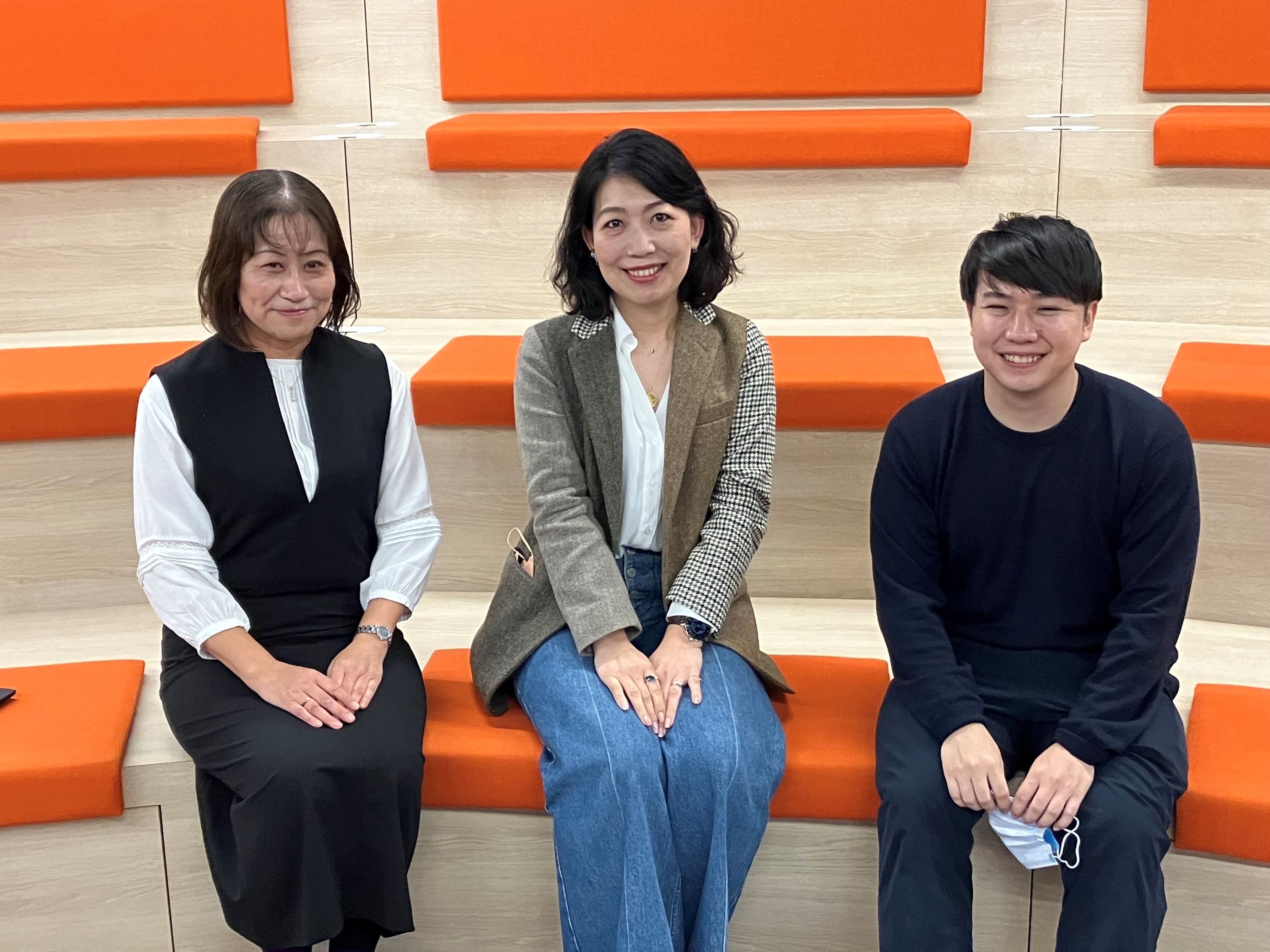 三井物産のDX人材育成を支援する広瀬さん(左)、中島さん(中央)、入村さん(右)