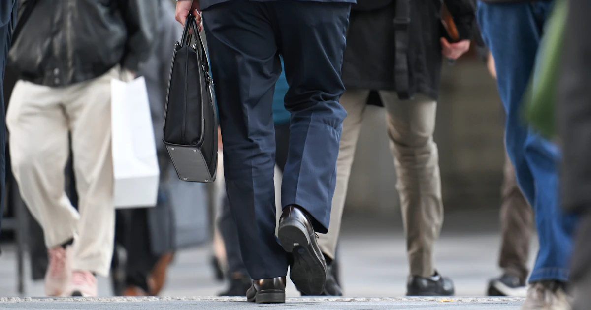 裁量労働制見直し、緩和と規制のバランス探る 成長戦略会議で初議論 - 日本経済新聞