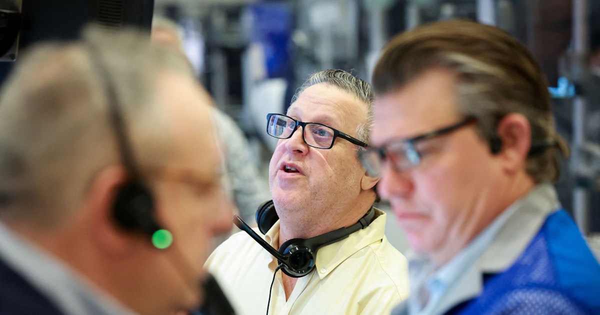 トランプ氏「戦争ほぼ終了」 NYダウ239ドル高、原油81ドル台に急落 - 日本経済新聞