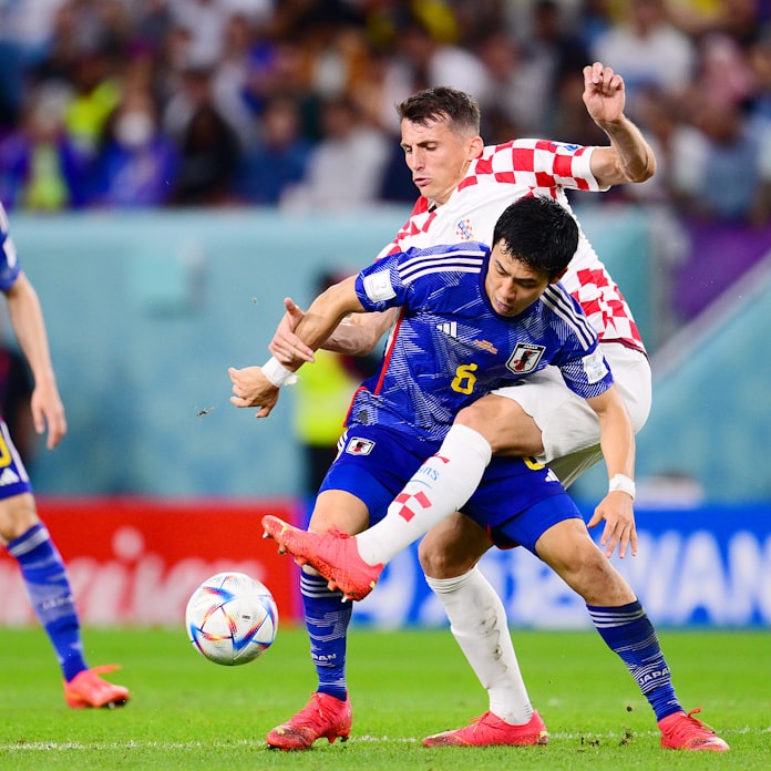 サッカーワールドカップ日本代表 クロアチア戦では空中戦で分悪く 日本経済新聞 サッカーワールドカップ日本代表 クロアチア戦では空中戦で分悪く 日本経済新聞