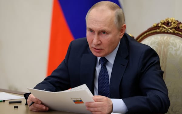 ロシアのプーチン大統領は核兵器は防衛目的のために保有していると主張した（７日）＝ＡＰ