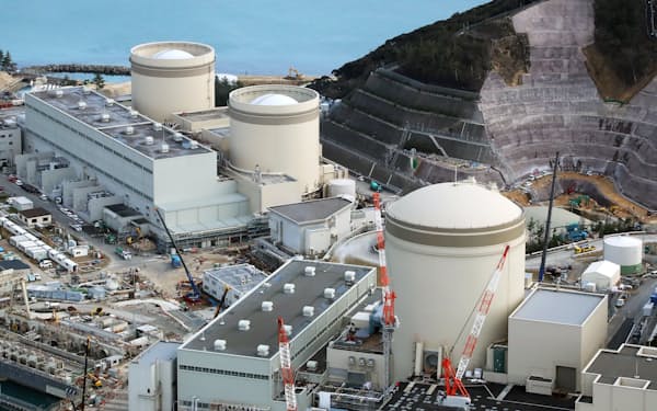 廃止決定した原子炉や40年超運転する原子炉がある関西電力美浜原子力発電所（福井県）