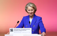 パリで開かれたIAEAの原子力に関する会合で演説するEUのフォンデアライエン欧州委員長(10日、ロイター)