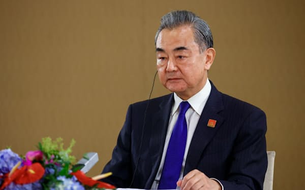 中国の王毅国務委員兼外相は対米批判を繰り広げ、米韓の連携にくさびを打ち込もうとしている＝ロイター