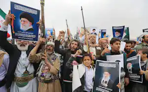 イスラム社会に米国への抗議活動が広がる一方(写真はイエメン)、イラン国内には圧政者の死を喜ぶ声もある(写真/AFP/アフロ) イスラム社会に米国への抗議活動が広がる一方(写真はイエメン)、イラン国内には圧政者の死を喜ぶ声もある(写真/AFP/アフロ)