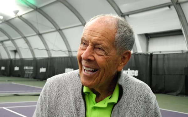 83歳になってもテニスへの情熱はあふれるばかりのボロテリー氏（2014年、フロリダ州ブラデントンのＩＭＧアカデミー）
