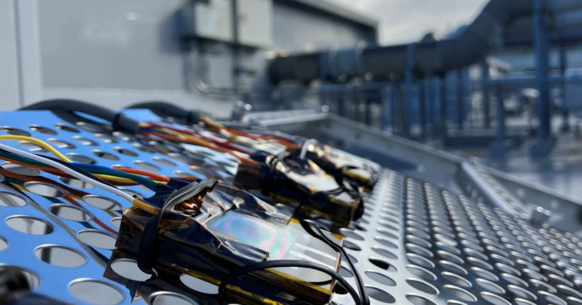 ペロブスカイト太陽電池、夏でも劣化せず 産総研が改良技術 - 日本経済新聞