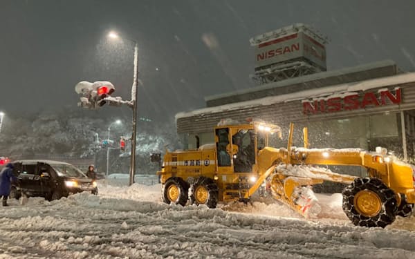 記録的な大雪で、ヤマト運輸などが新潟県発着の荷物の引き受けを停止