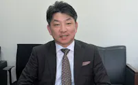 松岡頭取は「中小の地方銀行には、大手と同じ土俵で金利を競い続ける体力はない」と話す(17日)