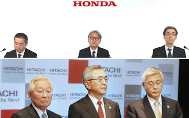 写真上は12日にオンラインで記者会見したホンダの三部敏宏社長㊥ら。下は川村隆氏㊥を社長に起用する人事を発表した日立。左は庄山悦彦会長、右は古川一夫社長(2009年3月、いずれも当時)