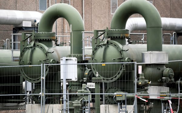 FILE PHOTO: General view at a compressor station of Dutch gas company Gasunie in Embsen, Germany, April 1, 2022. REUTERS/Fabian Bimmer/File Photo