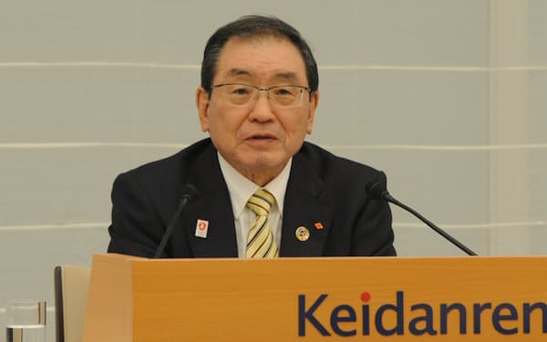 経団連の十倉雅和会長は積極的な賃上げを呼び掛ける考えを示した。