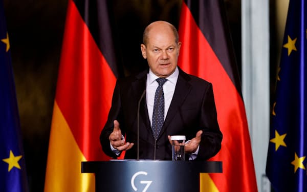 G7議長国ドイツのショルツ首相は「並外れた１年だった」と振り返る（12日、ベルリン）＝ロイター