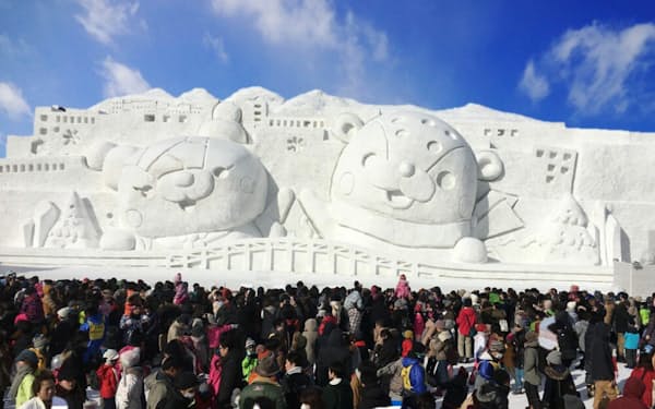 3年ぶりに大雪像を制作する（過去の大雪像）